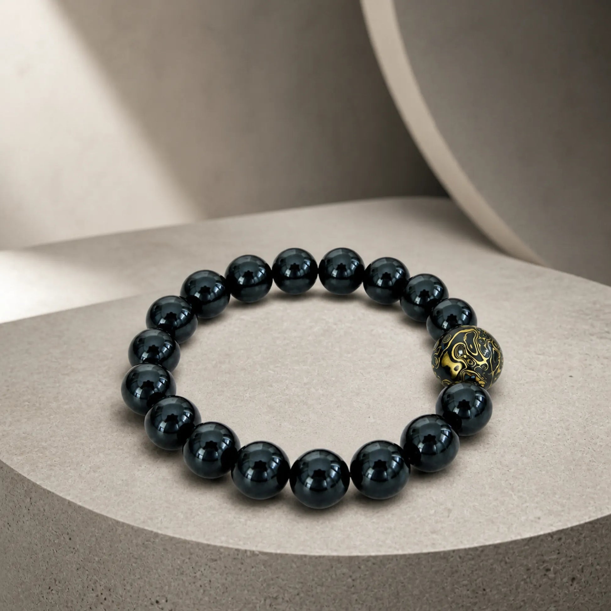 Lacquerware & Black Agate Beaded Bracelet - lifestyle scene