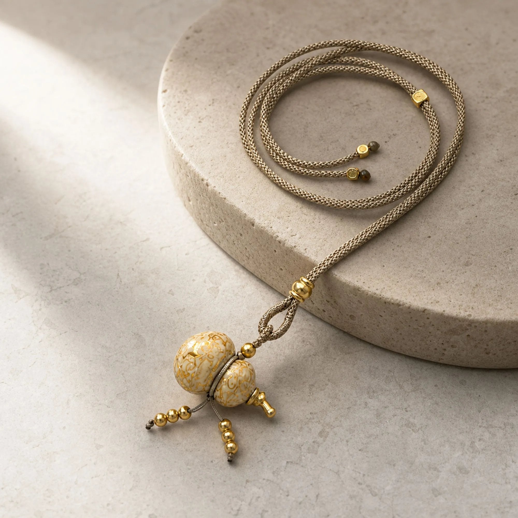 Chinese Lacquerware Gourd Necklace - Cream & Gold