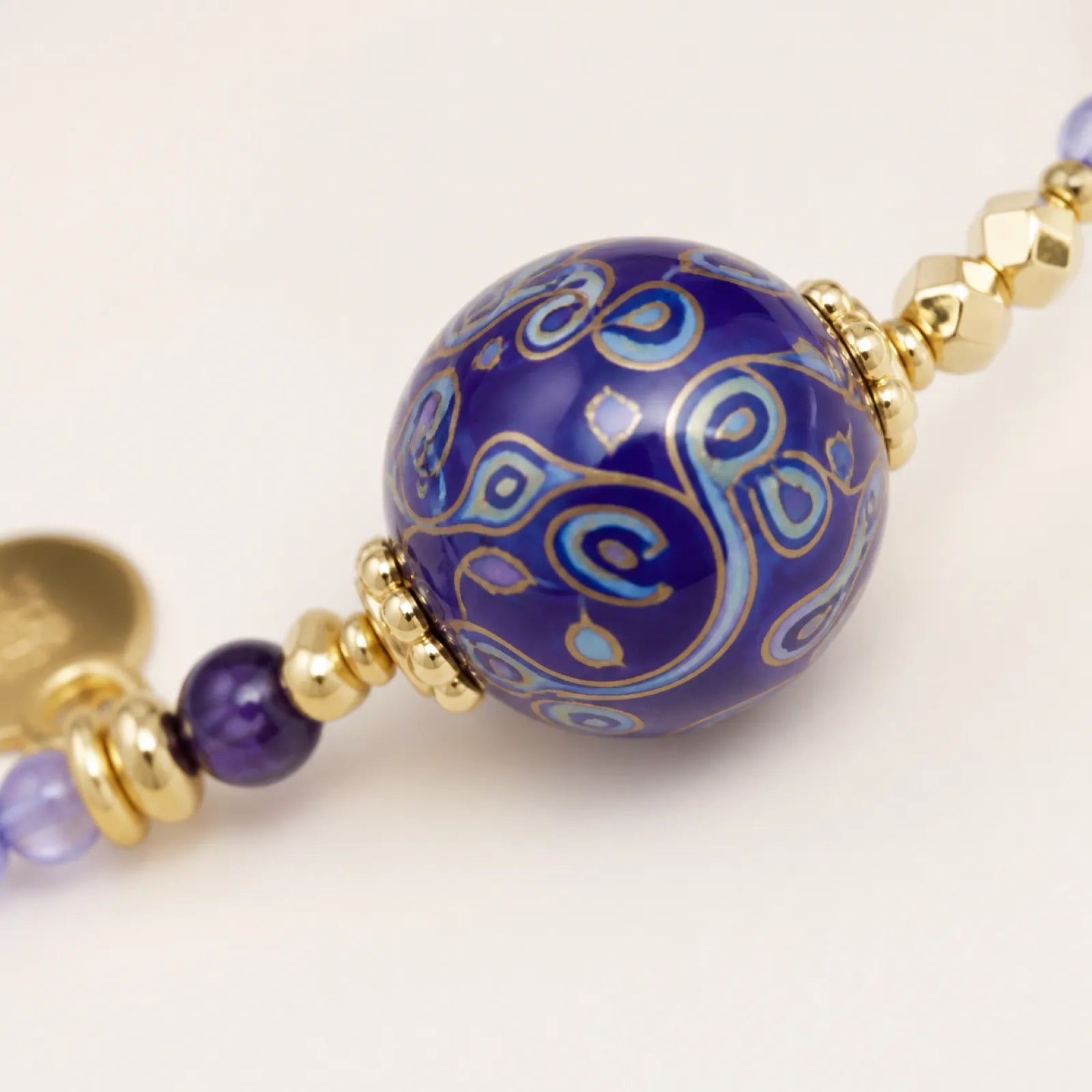 Lacquerware & Amethyst Beaded Necklace with 18K Gold Accents - detail view