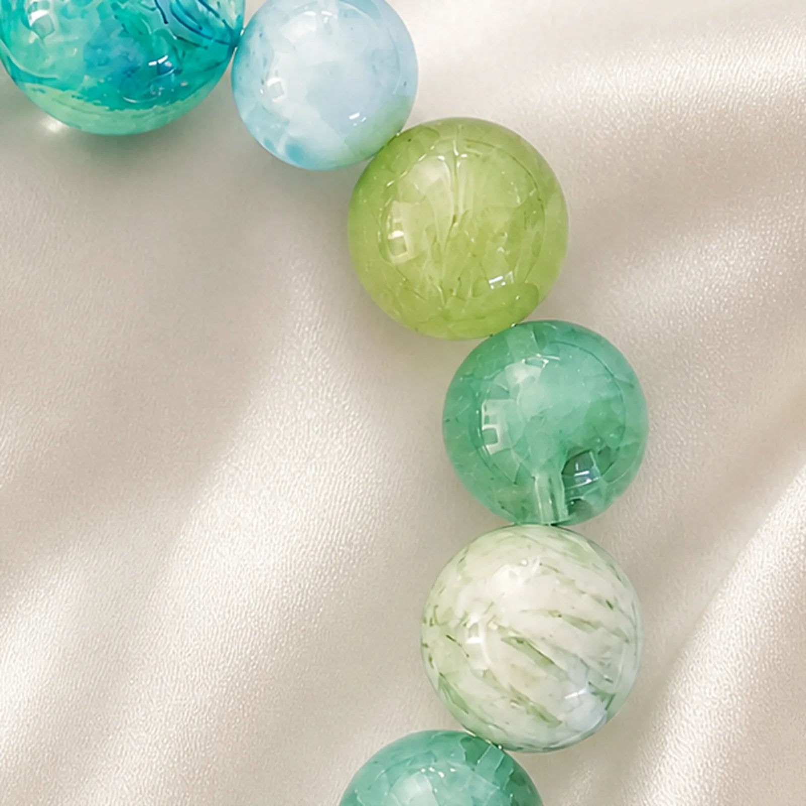 Multi-Gemstone Green Tones Bracelet - detail view 4
